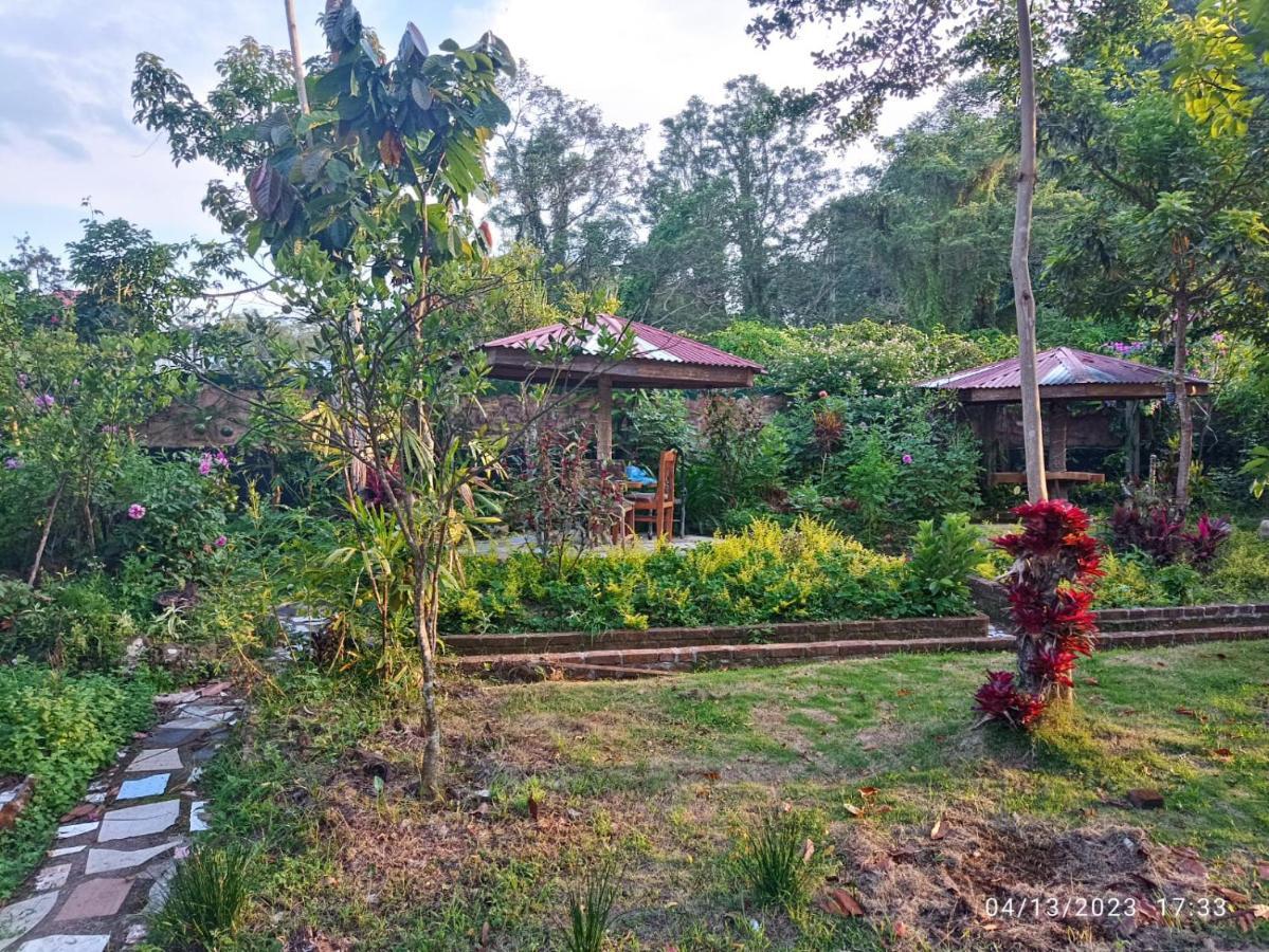 Gabelo Guest House Bukittinggi Exterior photo
